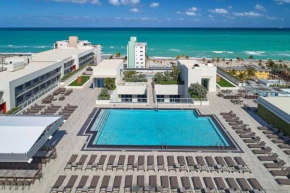 Luxury Beach Front Suite with Rooftop Pool